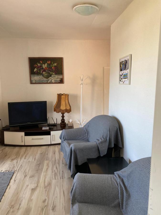 Spacious Apartment With Free Parking Зволен Экстерьер фото