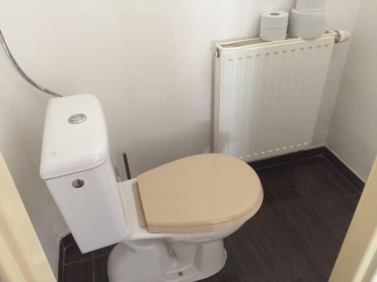 Spacious Apartment With Free Parking Зволен Экстерьер фото